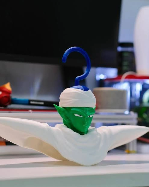 Piccolo Hanger view 3